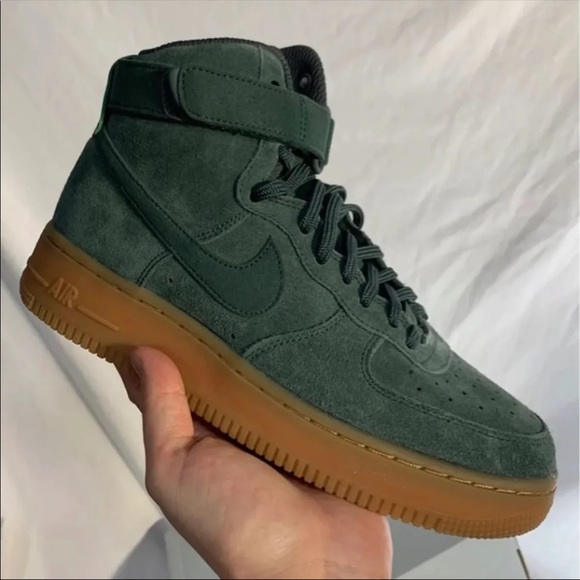 Nike Air Force 1 SE RARE Shoes in Green Suede Sizes Womans 7.5 and 10 - Picture 4 of 8